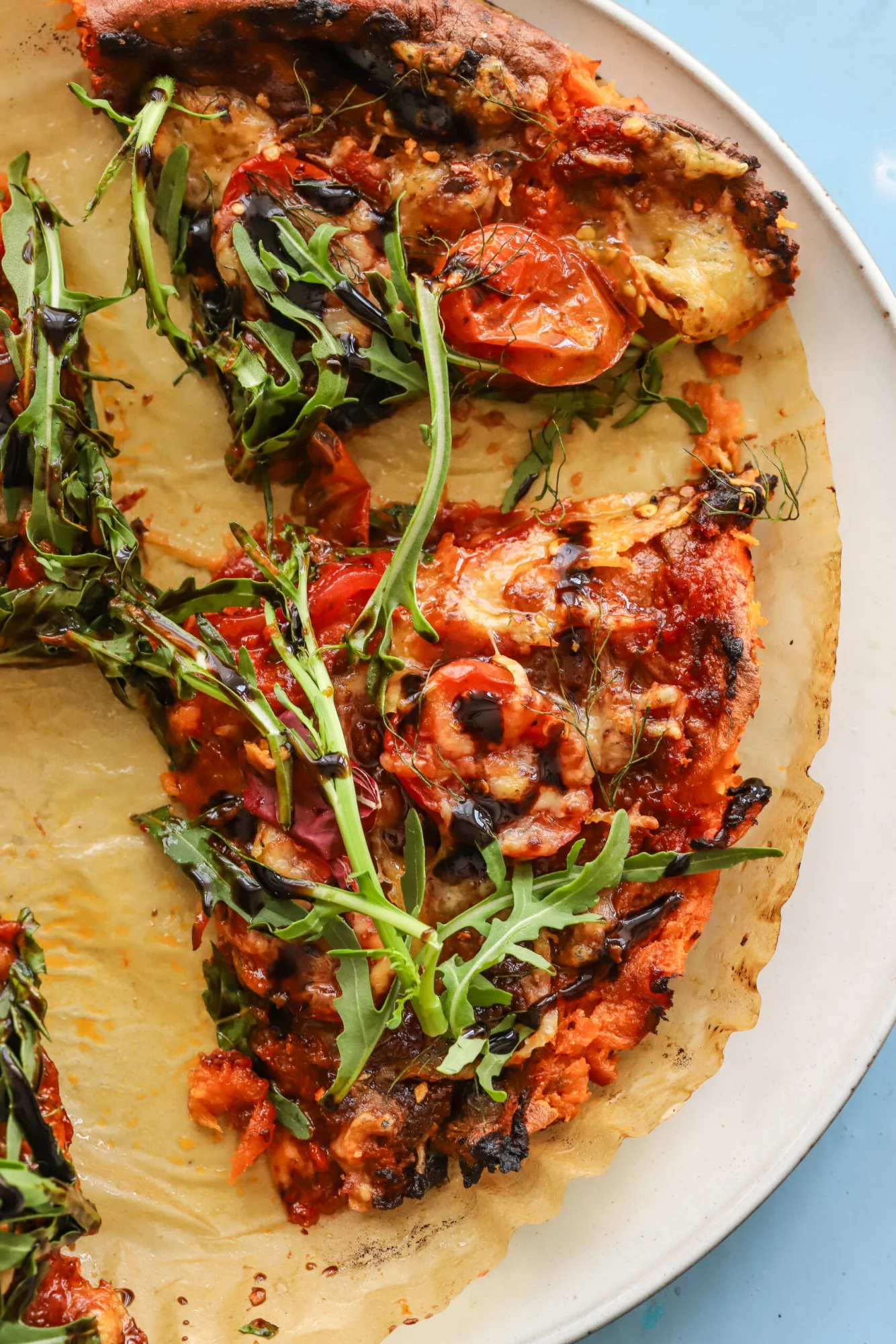 Smashed sweet potato pizza